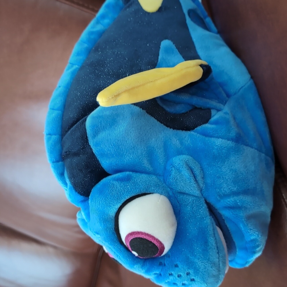 Disney Dory Plush - Picture 3 of 10